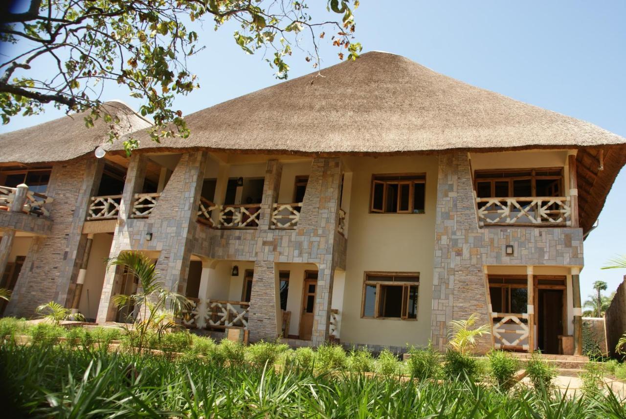 Baker'S Fort Hotel Gulu Екстериор снимка