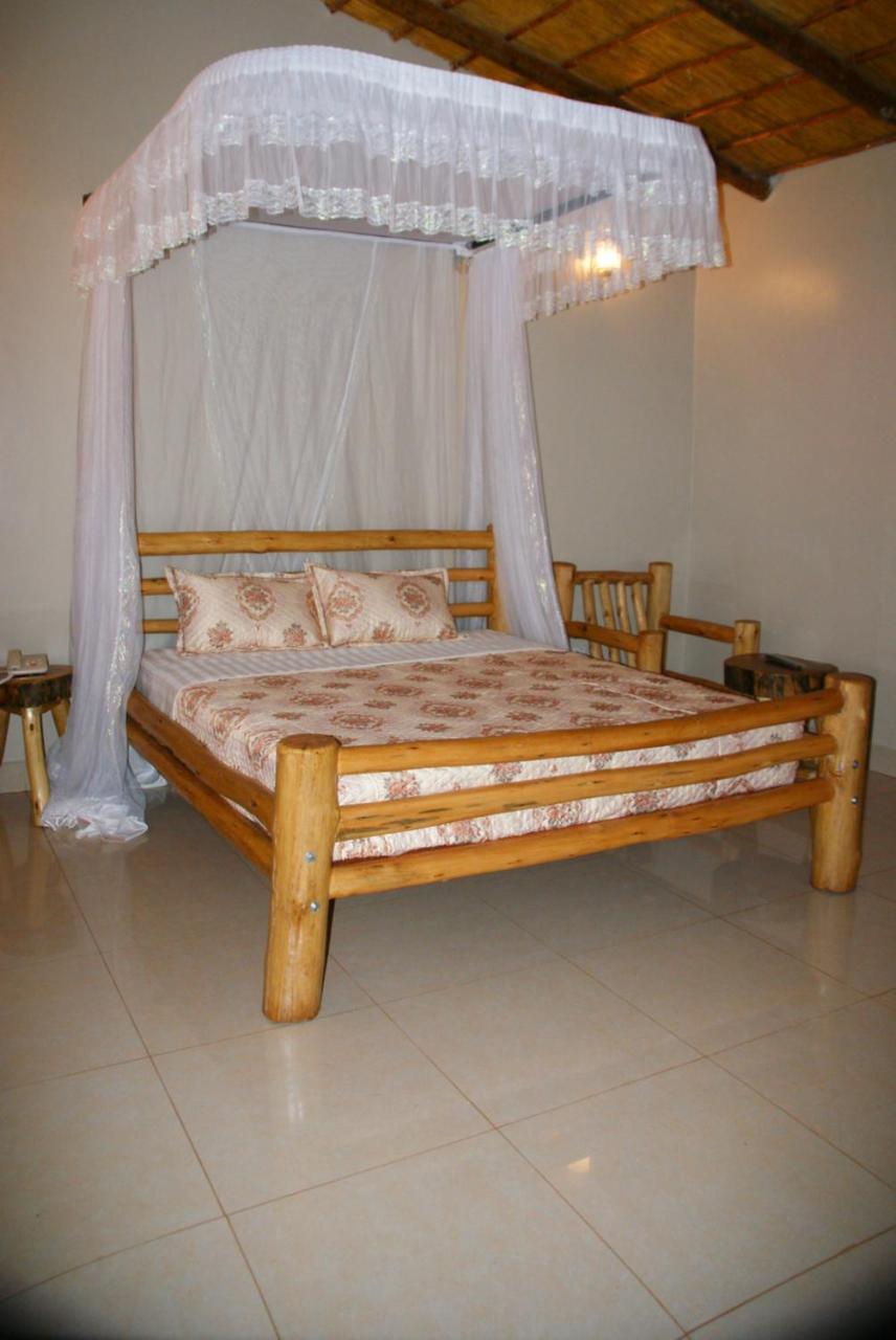 Baker'S Fort Hotel Gulu Екстериор снимка