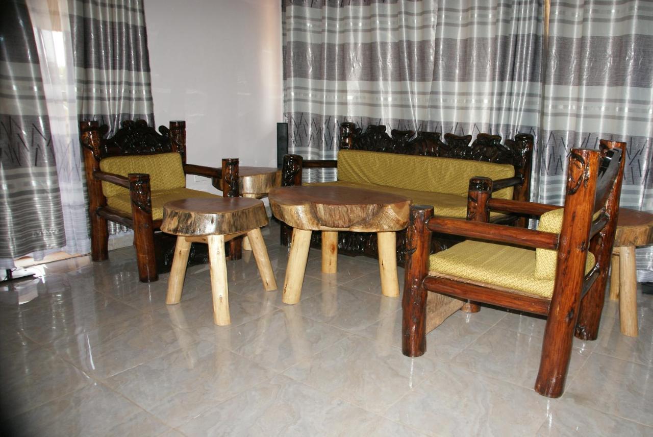 Baker'S Fort Hotel Gulu Екстериор снимка