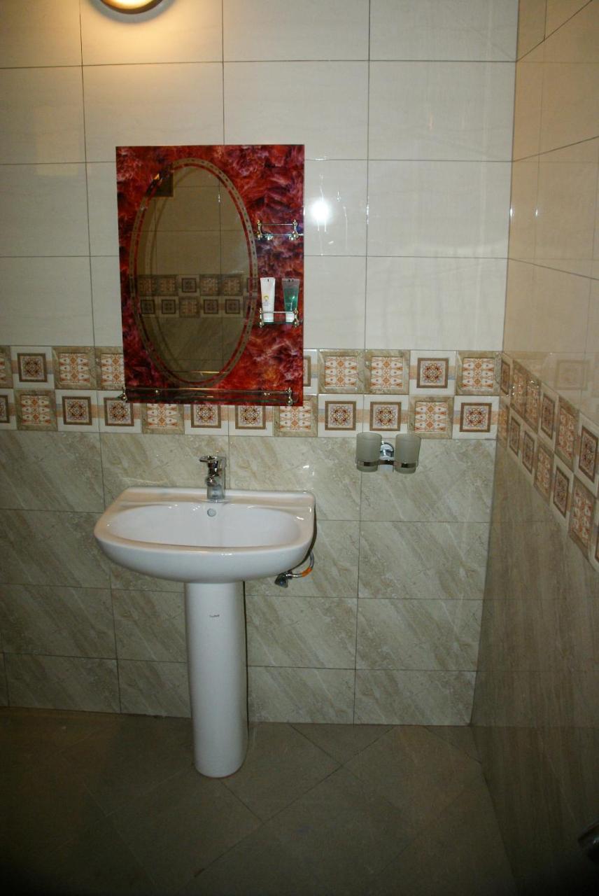 Baker'S Fort Hotel Gulu Екстериор снимка