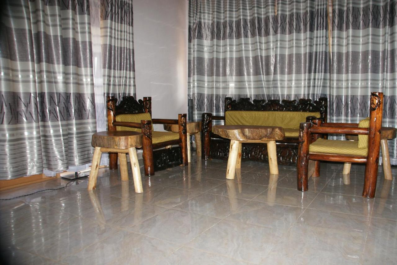 Baker'S Fort Hotel Gulu Екстериор снимка