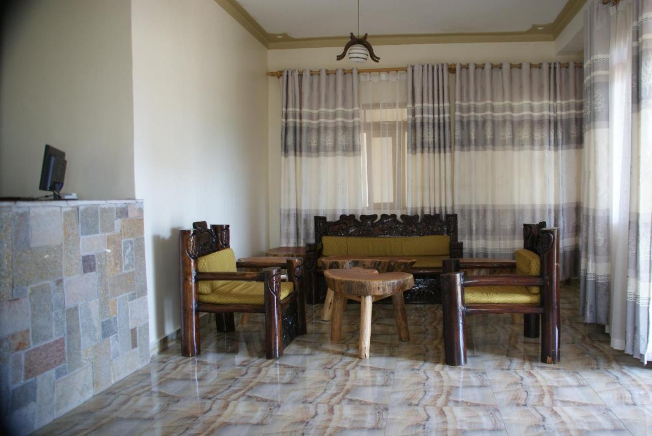 Baker'S Fort Hotel Gulu Екстериор снимка