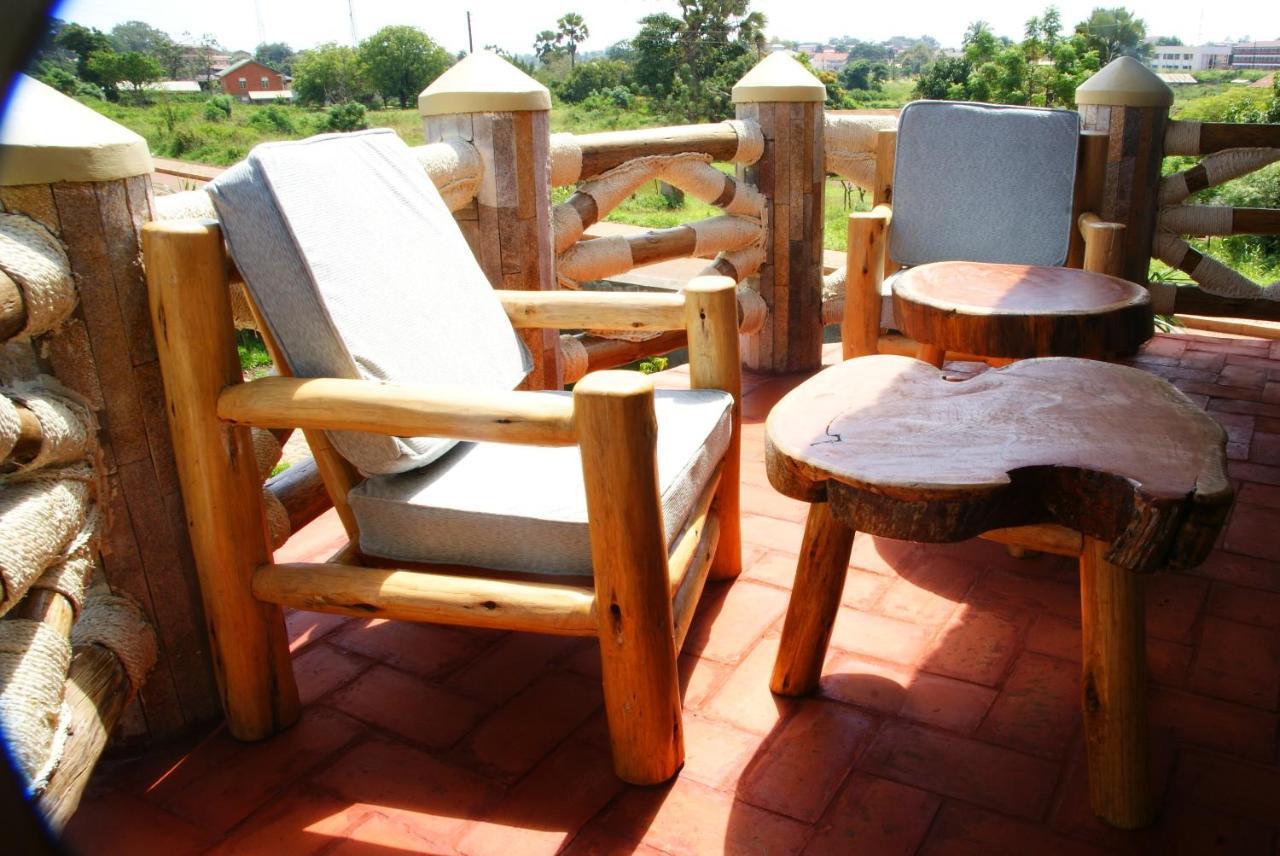 Baker'S Fort Hotel Gulu Екстериор снимка