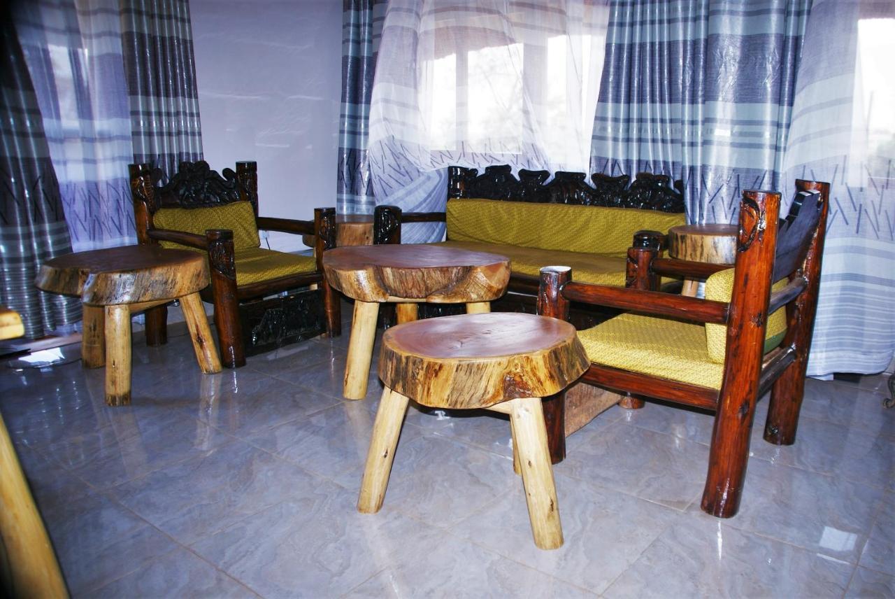 Baker'S Fort Hotel Gulu Екстериор снимка