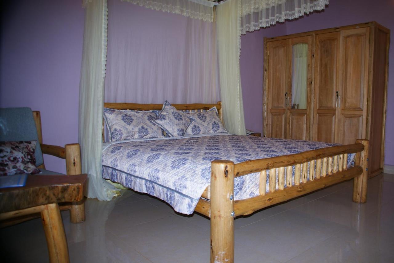 Baker'S Fort Hotel Gulu Екстериор снимка